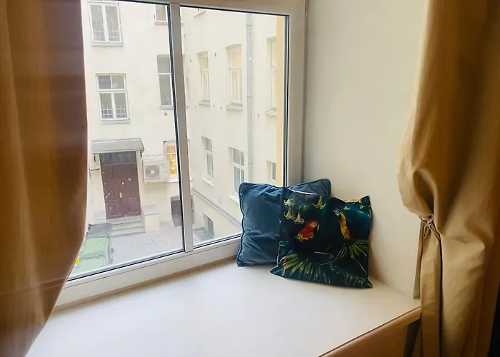 Cozy Oldtown Apartment Next Of Town Hall Square